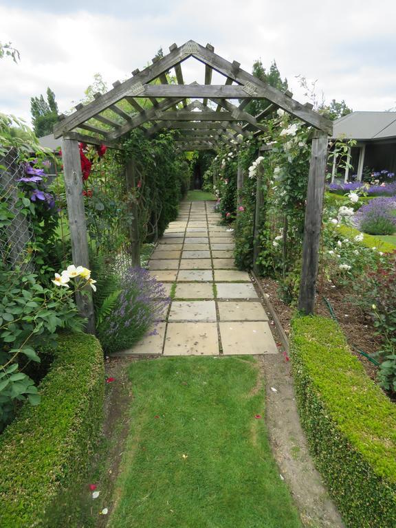 Marchmont Gardens Bed & Breakfast Ханмер Спрингс Екстериор снимка