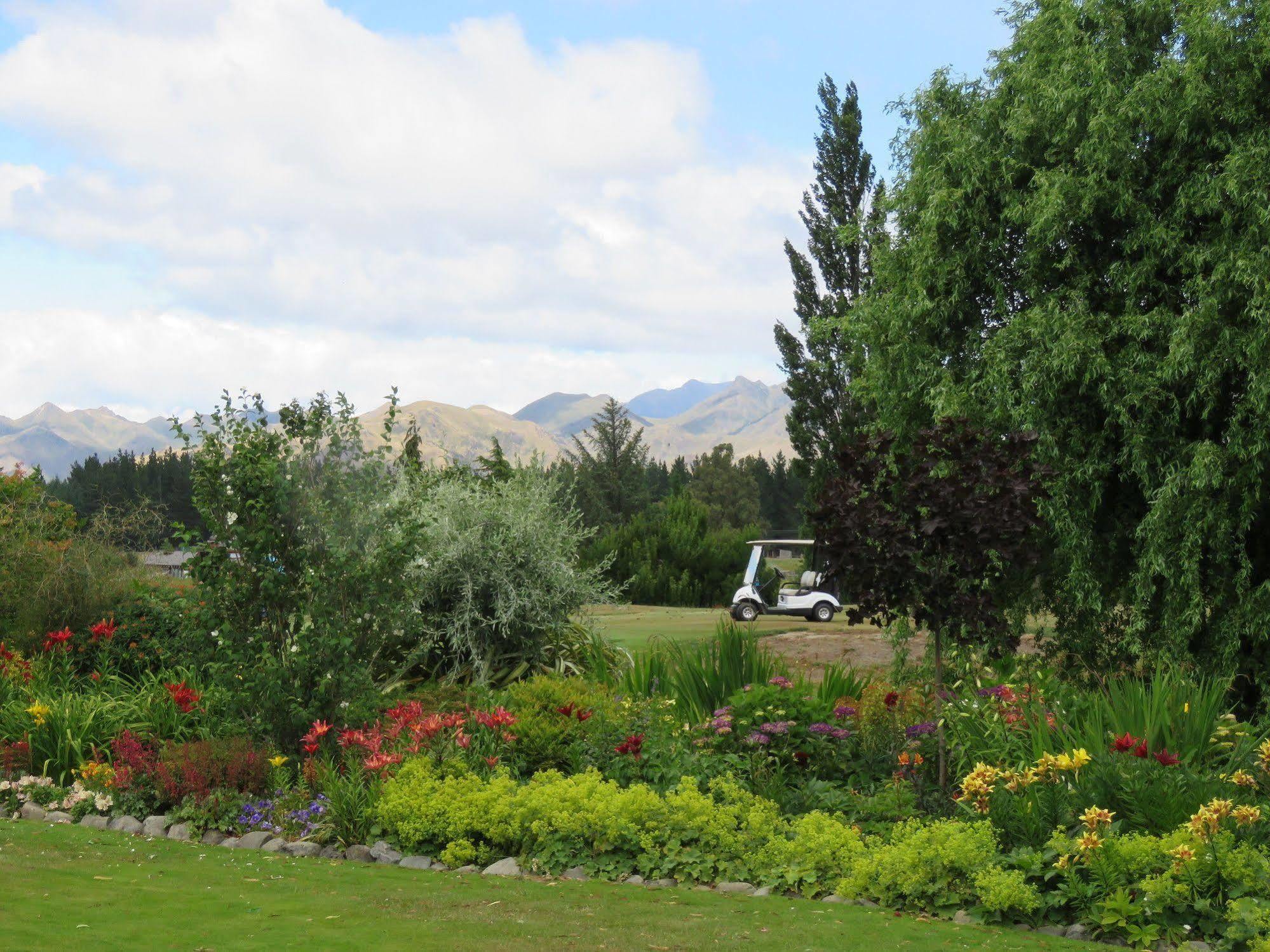 Marchmont Gardens Bed & Breakfast Ханмер Спрингс Екстериор снимка