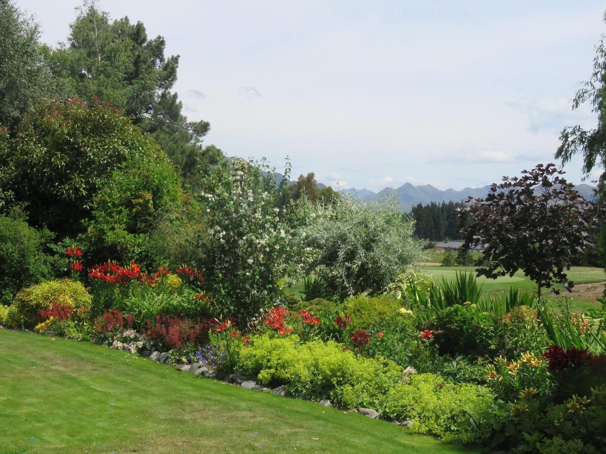 Marchmont Gardens Bed & Breakfast Ханмер Спрингс Екстериор снимка