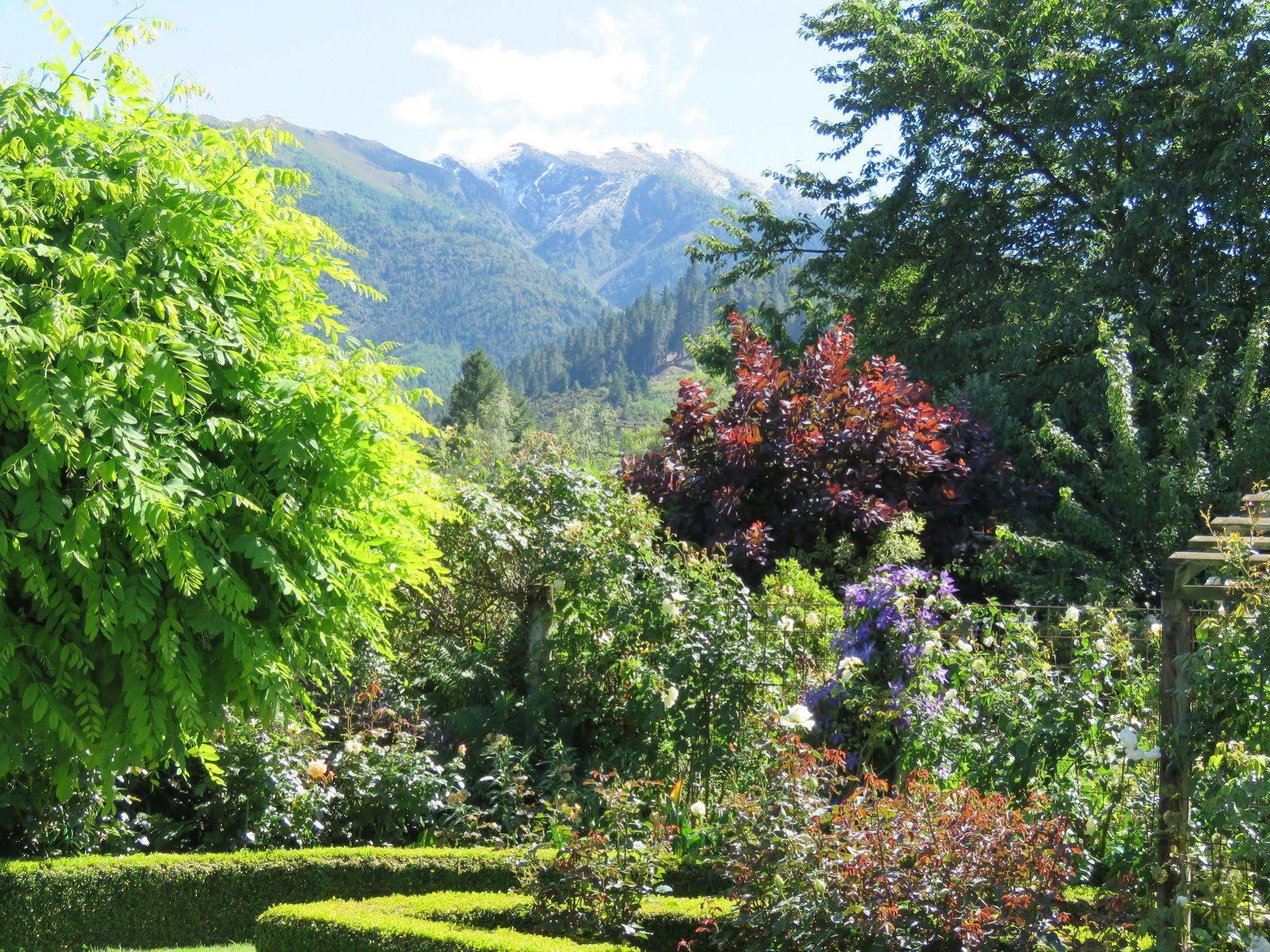 Marchmont Gardens Bed & Breakfast Ханмер Спрингс Екстериор снимка